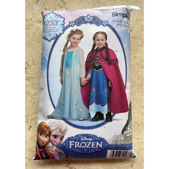 Simplicity Sewing Pattern 1233 - Disney Frozen Child's Costumes - Sz 3-8 - Picture 1 of 2